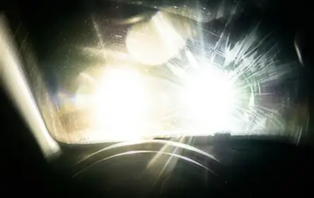 Simulation of halos and glare at night from glaucoma